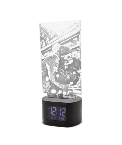 RELOJ LED CON METACRILATO